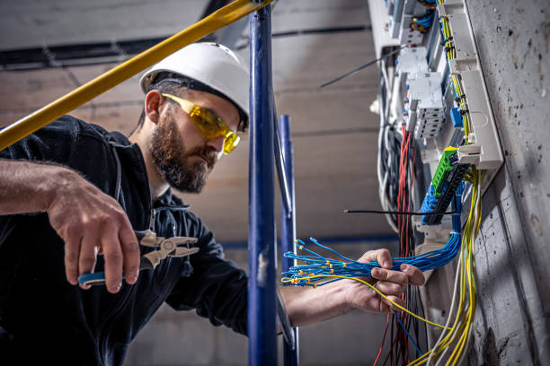 Best Licensed Electrician  in Orange Cove, CA